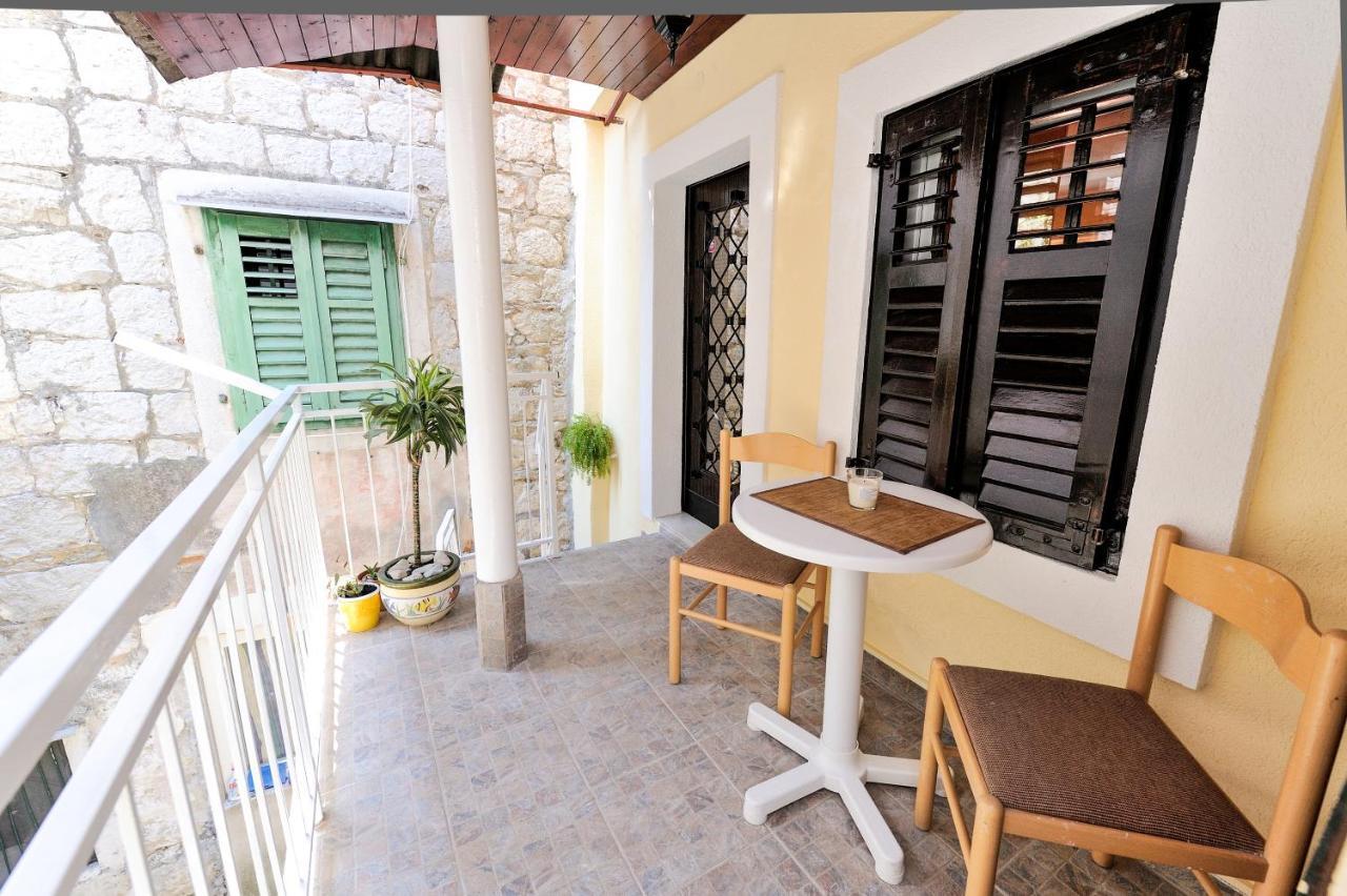 Apartments Kovacic_Grubisic Split Ruang foto