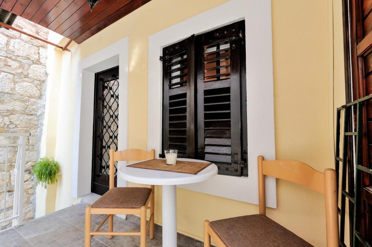 Apartments Kovacic_Grubisic Split Ruang foto