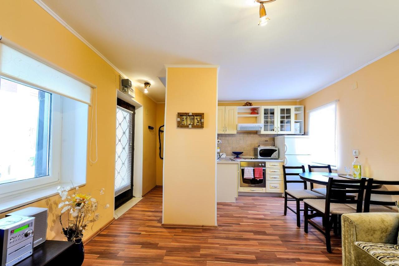 Apartments Kovacic_Grubisic Split Ruang foto